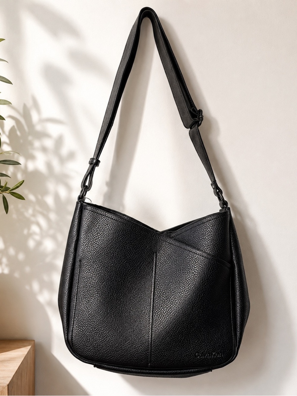 Calvin Klein Black Pebbled Leather Shoulder Bag hobo adjustable strap man made
